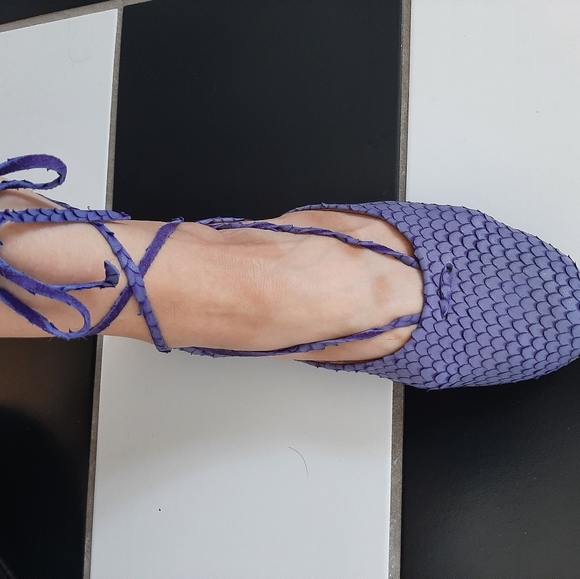 Sandals - Picture 8 of 9